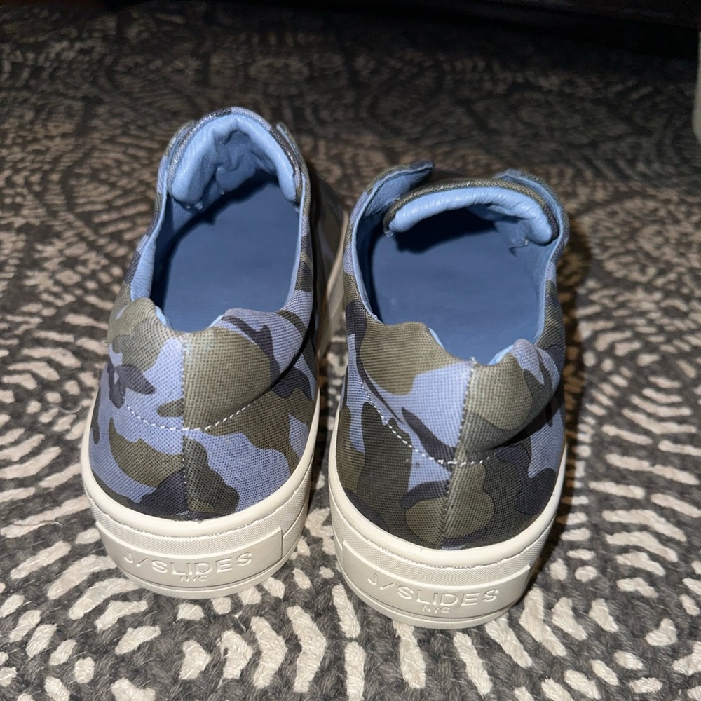 NWOT JSlides Athleisure Sneakers